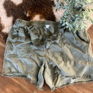 Aerie green camp shorts XL